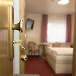 Der Kleine Nachbar 3*