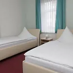 Der Kleine Nachbar 3*